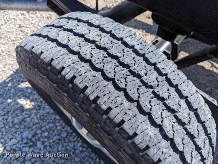 image for item LM9881 2010 Chevrolet Silverado 2500HD  Ext. Cab truck cab and chassis