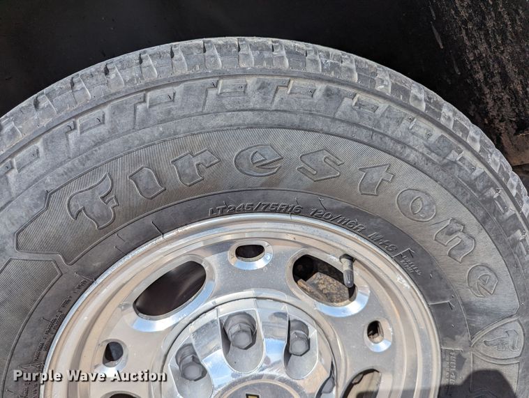 image for item LM9881 2010 Chevrolet Silverado 2500HD  Ext. Cab truck cab and chassis