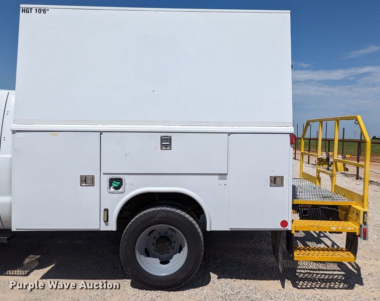 image for item LM9887 2015 Ford F550  Crew Cab utility / service truck