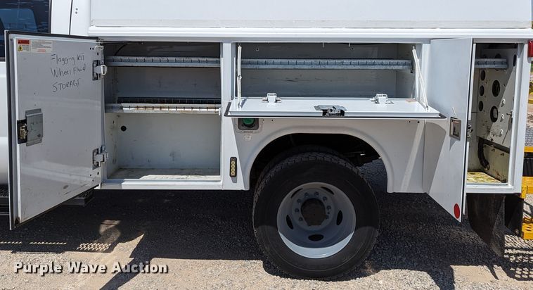 image for item LM9887 2015 Ford F550  Crew Cab utility / service truck