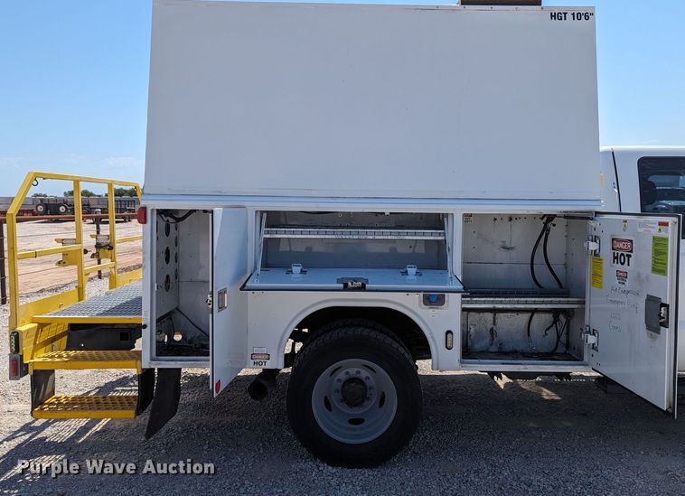 image for item LM9887 2015 Ford F550  Crew Cab utility / service truck