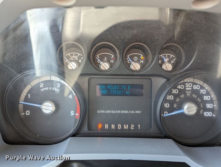 image for item LM9887 2015 Ford F550  Crew Cab utility / service truck