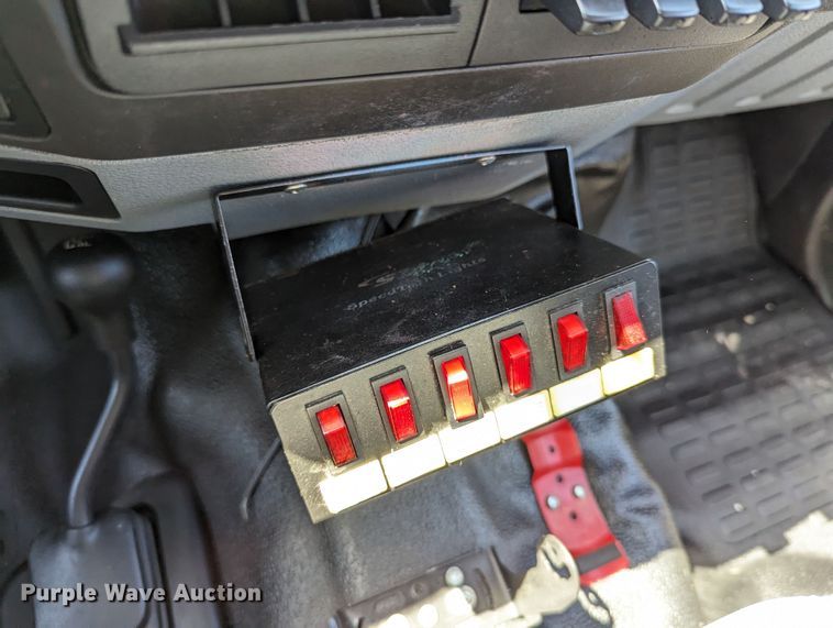 image for item LM9887 2015 Ford F550  Crew Cab utility / service truck