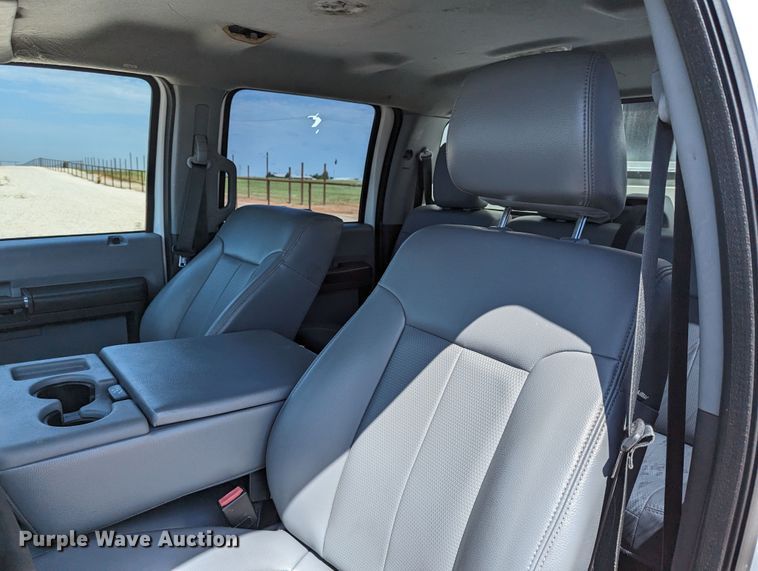 image for item LM9887 2015 Ford F550  Crew Cab utility / service truck