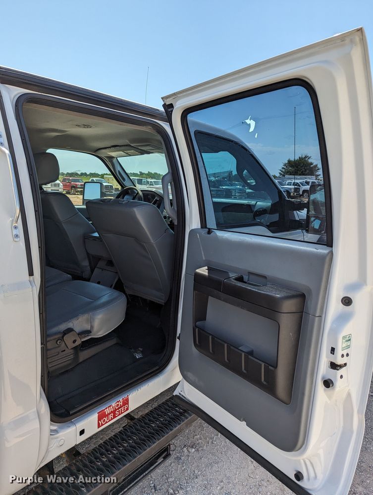 image for item LM9887 2015 Ford F550  Crew Cab utility / service truck