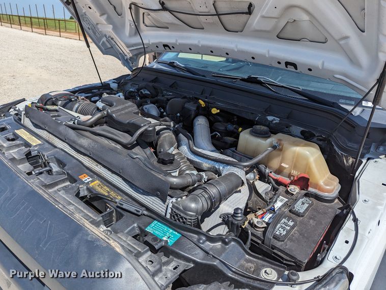 image for item LM9887 2015 Ford F550  Crew Cab utility / service truck