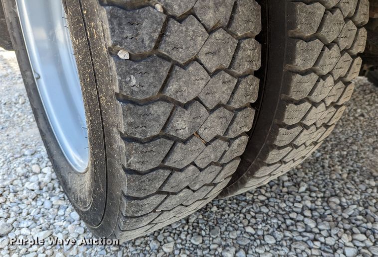 image for item LM9887 2015 Ford F550  Crew Cab utility / service truck