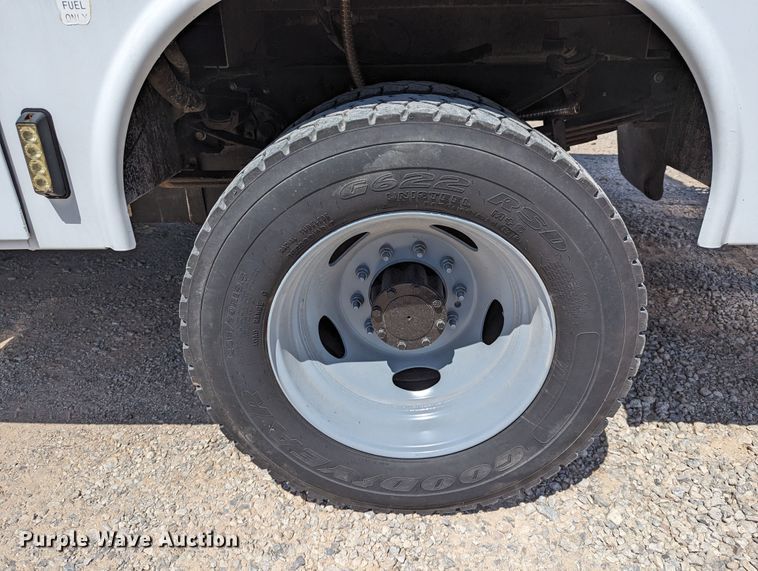 image for item LM9887 2015 Ford F550  Crew Cab utility / service truck