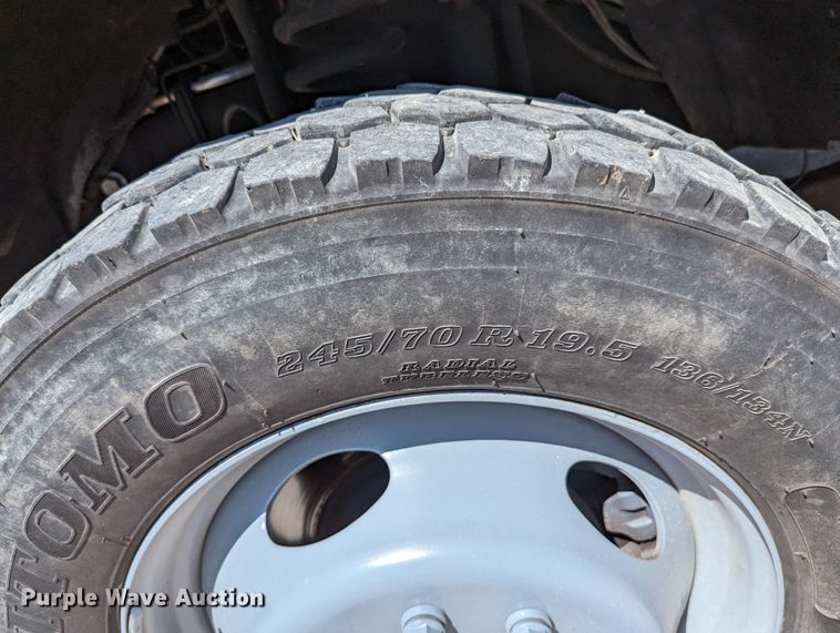 image for item LM9887 2015 Ford F550  Crew Cab utility / service truck