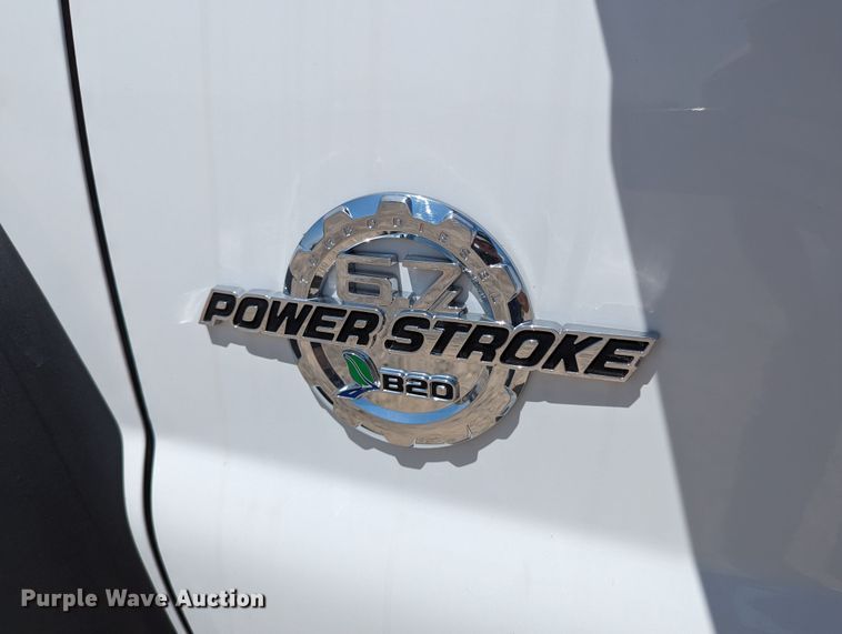 image for item LM9887 2015 Ford F550  Crew Cab utility / service truck