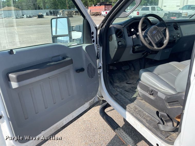 image for item LS9348 2012 Ford F250 Super Duty  pickup truck
