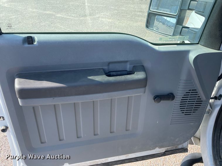 image for item LS9348 2012 Ford F250 Super Duty  pickup truck