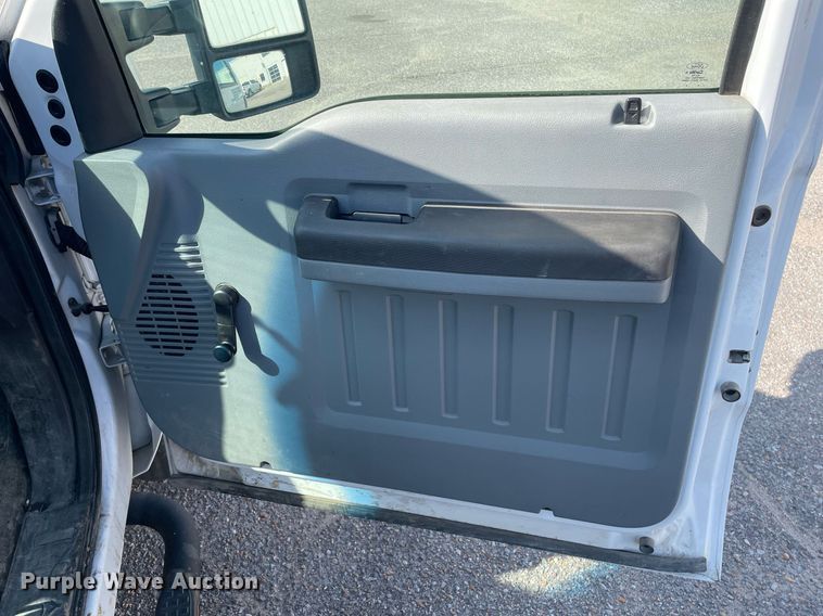 image for item LS9348 2012 Ford F250 Super Duty  pickup truck