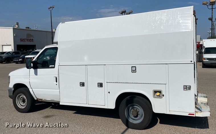 image for item LS9349 2011 Ford E350 Super Duty  utility van