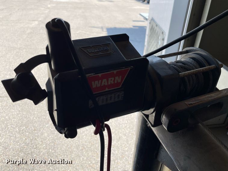 image for item LS9349 2011 Ford E350 Super Duty  utility van