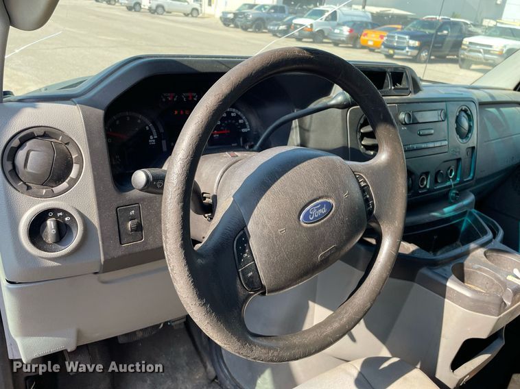 image for item LS9349 2011 Ford E350 Super Duty  utility van