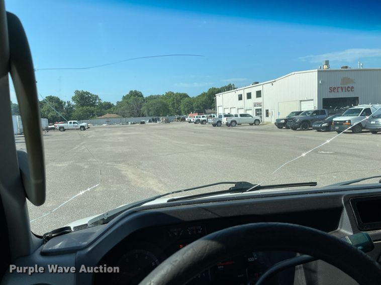 image for item LS9349 2011 Ford E350 Super Duty  utility van