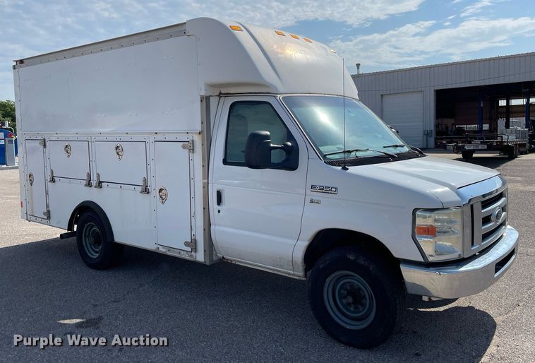 image for item LS9350 2010 Ford E350 Super Duty  utility van