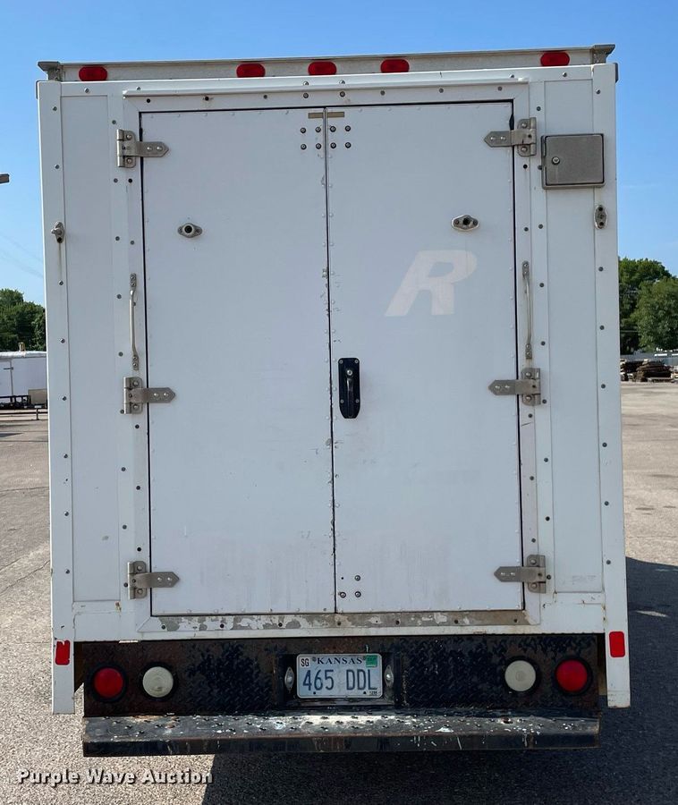 image for item LS9350 2010 Ford E350 Super Duty  utility van