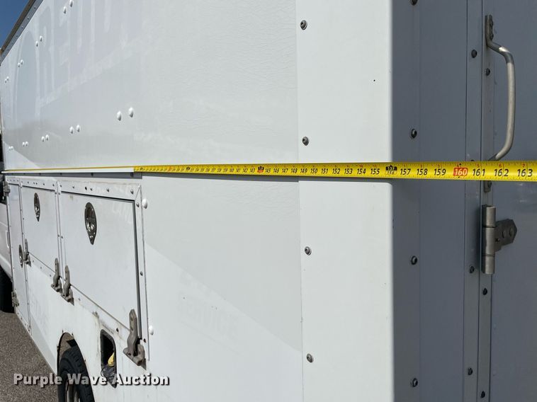 image for item LS9350 2010 Ford E350 Super Duty  utility van