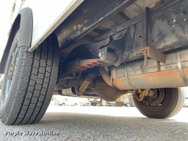 image for item LS9350 2010 Ford E350 Super Duty  utility van