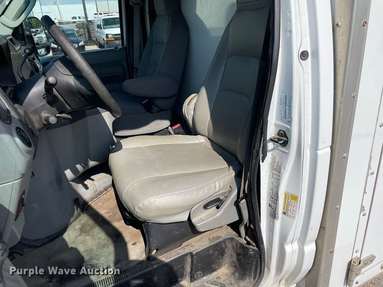 image for item LS9350 2010 Ford E350 Super Duty  utility van