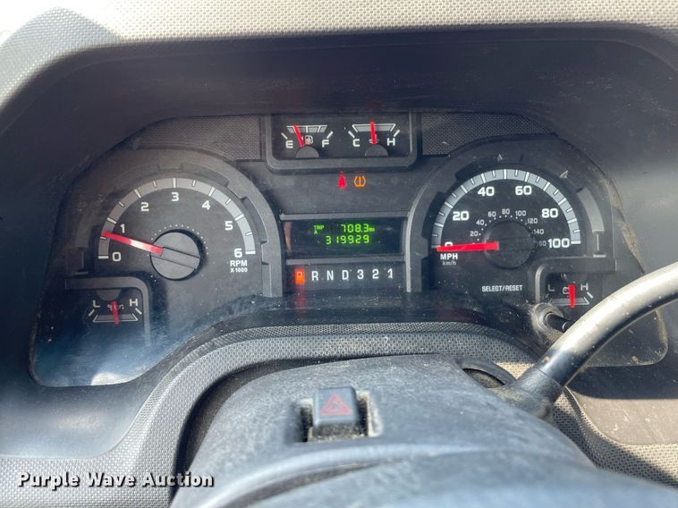 image for item LS9350 2010 Ford E350 Super Duty  utility van