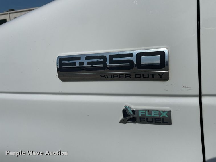 image for item LS9350 2010 Ford E350 Super Duty  utility van