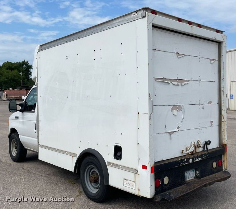 image for item LS9351 2007 Ford E350 Super Duty  box truck