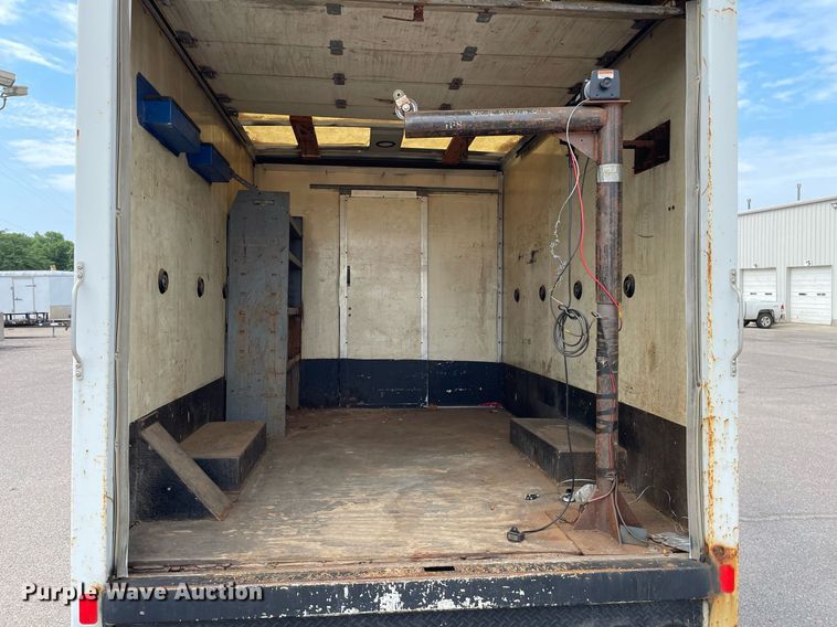 image for item LS9351 2007 Ford E350 Super Duty  box truck