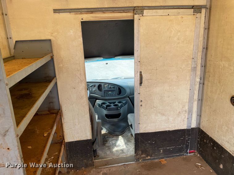 image for item LS9351 2007 Ford E350 Super Duty  box truck