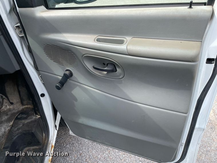 image for item LS9351 2007 Ford E350 Super Duty  box truck