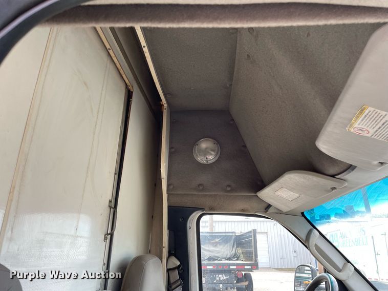 image for item LS9351 2007 Ford E350 Super Duty  box truck