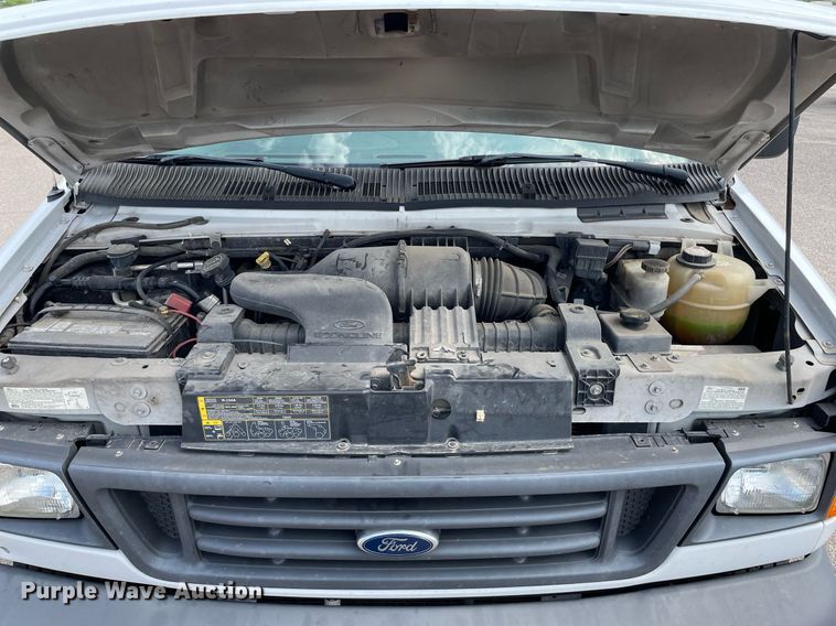 image for item LS9351 2007 Ford E350 Super Duty  box truck