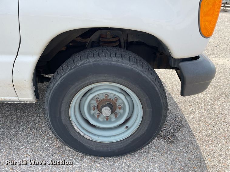 image for item LS9351 2007 Ford E350 Super Duty  box truck