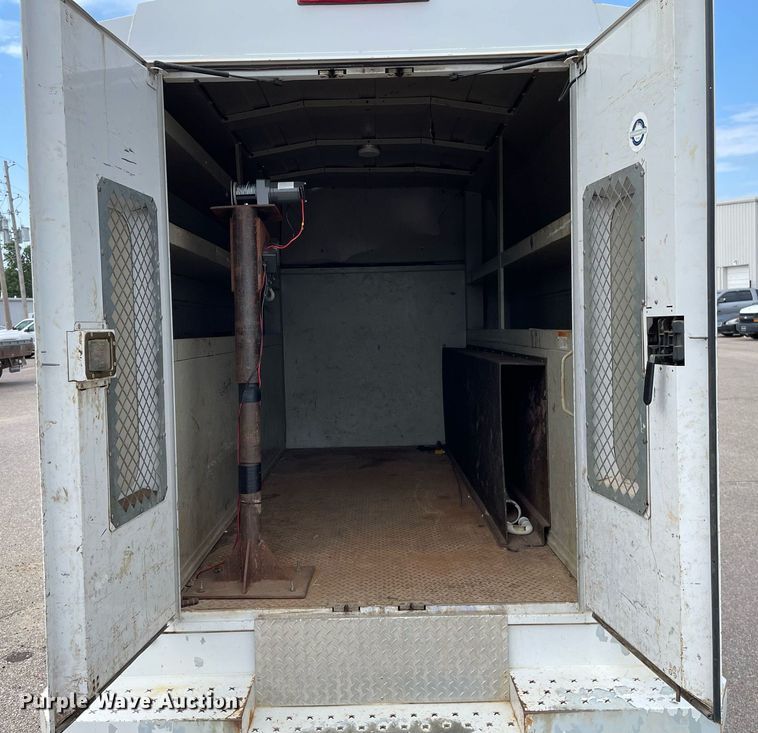 image for item LS9352 2010 Ford E350 Super Duty  utility van