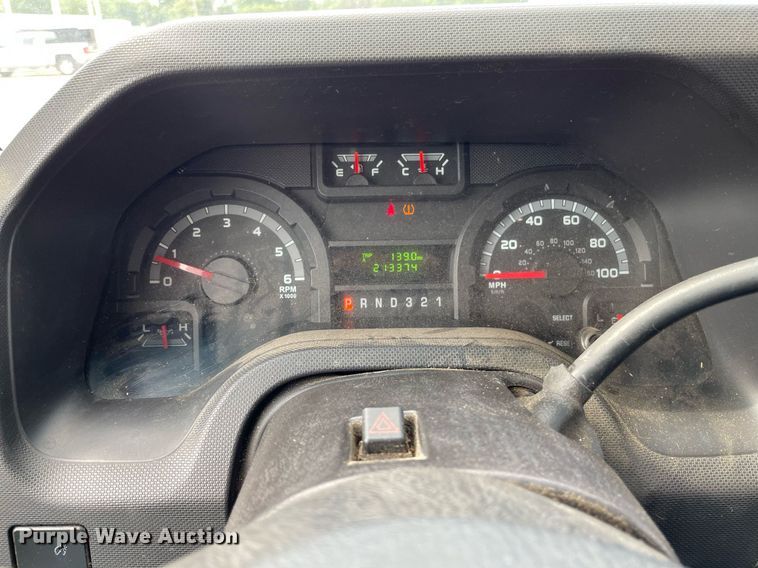 image for item LS9352 2010 Ford E350 Super Duty  utility van