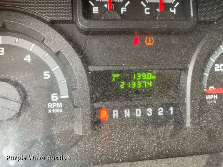 image for item LS9352 2010 Ford E350 Super Duty  utility van