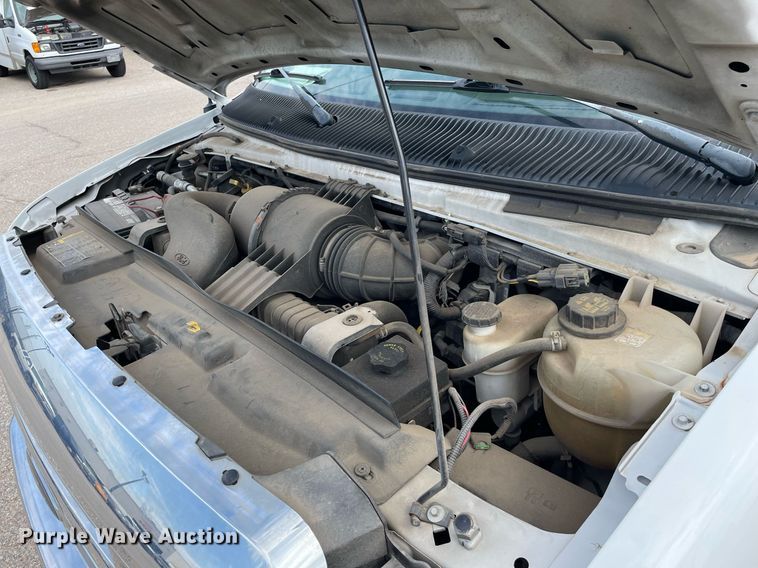 image for item LS9352 2010 Ford E350 Super Duty  utility van