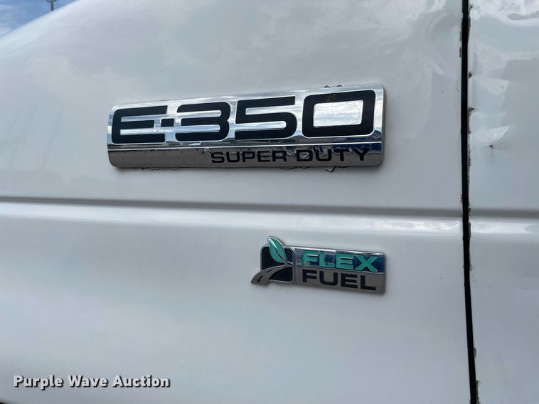 image for item LS9352 2010 Ford E350 Super Duty  utility van