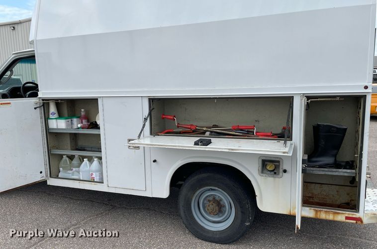 image for item LS9353 2010 Ford E350 Super Duty  utility van