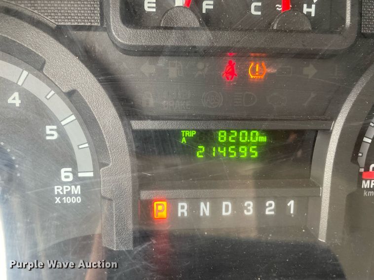 image for item LS9353 2010 Ford E350 Super Duty  utility van