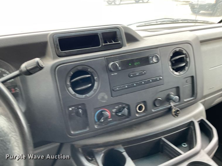 image for item LS9353 2010 Ford E350 Super Duty  utility van