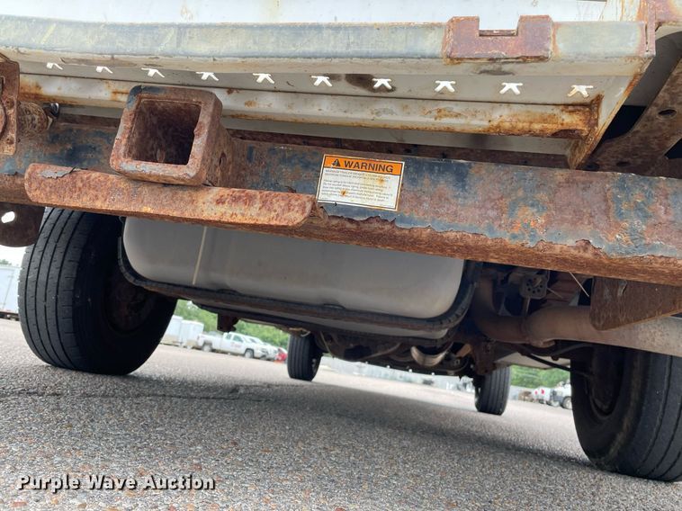 image for item LS9353 2010 Ford E350 Super Duty  utility van