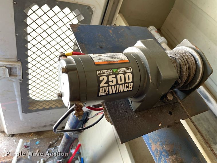 image for item LS9355 2010 Ford E350 Super Duty  utility van