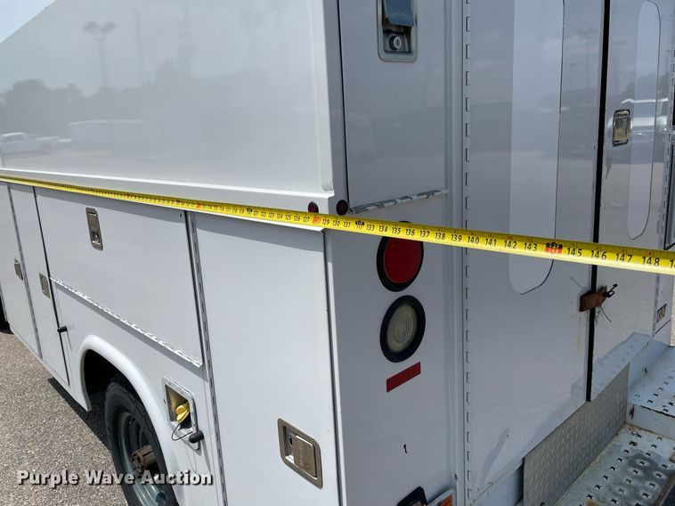 image for item LS9355 2010 Ford E350 Super Duty  utility van