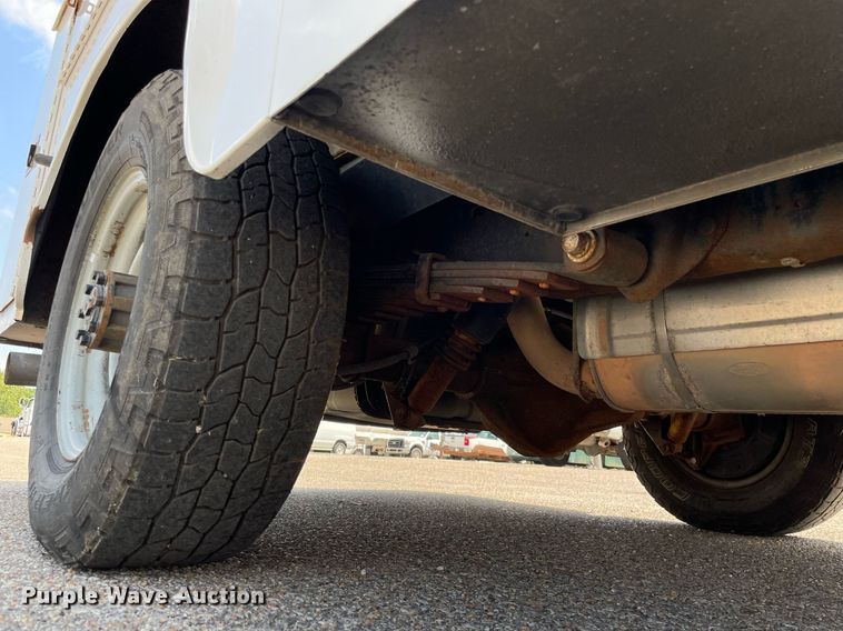 image for item LS9355 2010 Ford E350 Super Duty  utility van