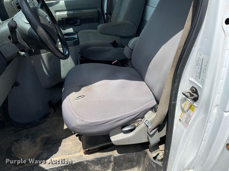 image for item LS9355 2010 Ford E350 Super Duty  utility van