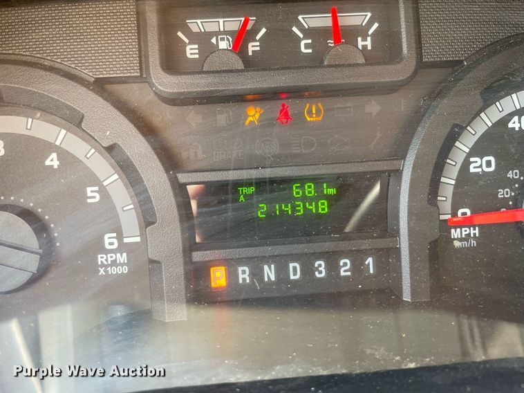 image for item LS9355 2010 Ford E350 Super Duty  utility van