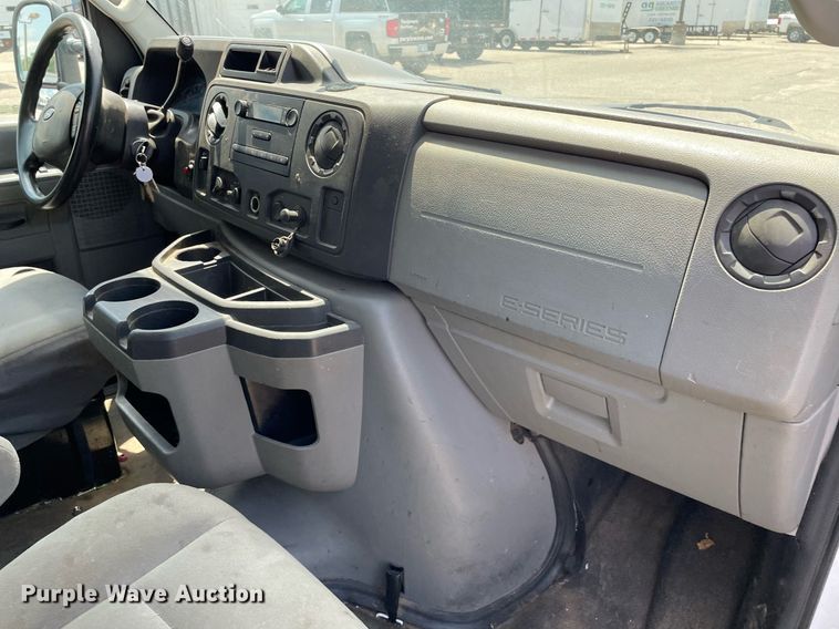 image for item LS9355 2010 Ford E350 Super Duty  utility van